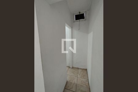 Corredor de casa à venda com 1 quarto, 20m² em Vila Liviero, São Paulo