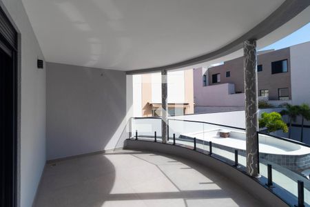 Sacada da Suíte 02 de casa de condomínio à venda com 4 quartos, 450m² em Swiss Park, Campinas