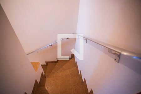 Escadas de casa à venda com 3 quartos, 120m² em Mirandópolis, São Paulo