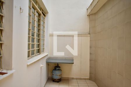 Quintal de casa à venda com 3 quartos, 120m² em Mirandópolis, São Paulo