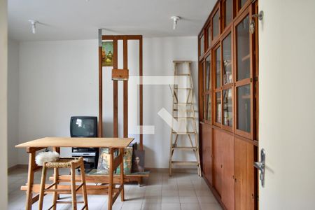 Suíte de casa à venda com 3 quartos, 120m² em Mirandópolis, São Paulo