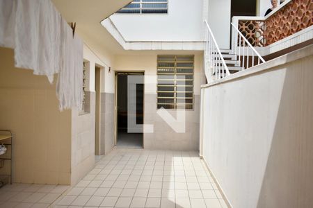 Quintal de casa à venda com 3 quartos, 120m² em Mirandópolis, São Paulo