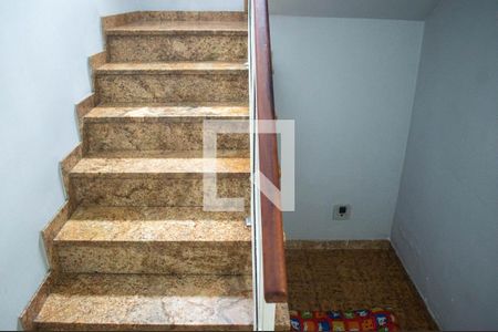 Escada de casa à venda com 2 quartos, 397m² em Vila Formosa, São Paulo