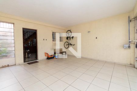 Garagem de casa à venda com 3 quartos, 134m² em Penha de França, São Paulo