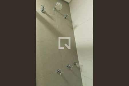 Banheiro Social de apartamento para alugar com 1 quarto, 35m² em Centro, Curitiba