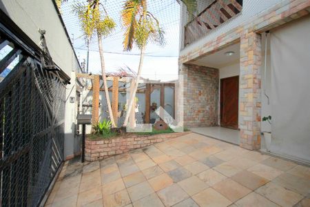 Fachada de casa à venda com 4 quartos, 316m² em Renascença, Belo Horizonte