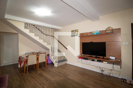 Sala de casa à venda com 3 quartos, 220m² em Vila Gomes, São Paulo