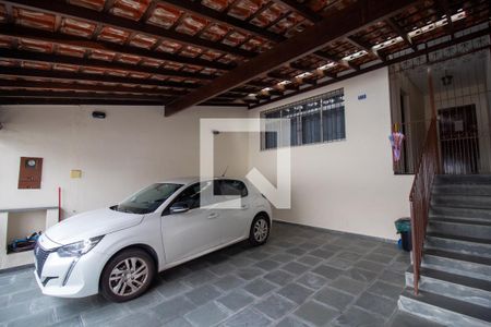 Garagem de casa à venda com 3 quartos, 220m² em Vila Gomes, São Paulo