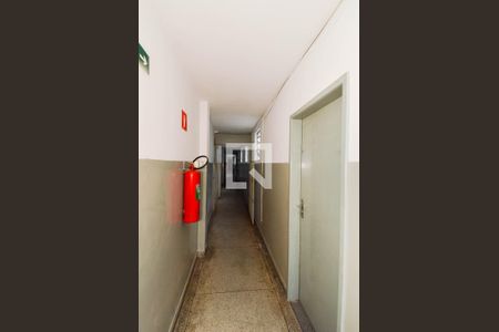 Hall de entrada de apartamento à venda com 2 quartos, 60m² em Vila Hulda, Guarulhos
