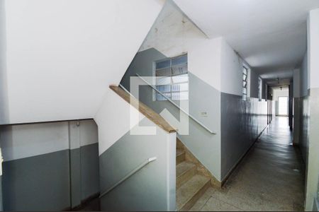 Hall de entrada de apartamento à venda com 2 quartos, 60m² em Vila Hulda, Guarulhos