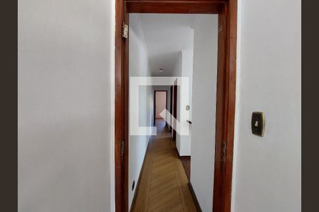 Corredor de casa para alugar com 3 quartos, 249m² em Vila Inglesa, São Paulo