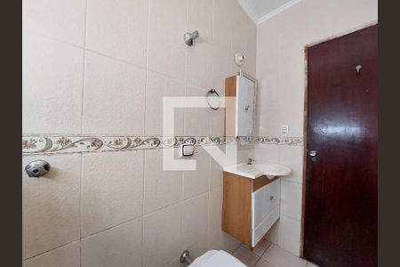 Banheiro 3 de casa para alugar com 3 quartos, 249m² em Vila Inglesa, São Paulo