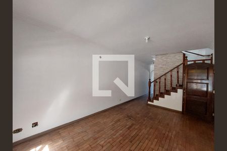 Sala de casa para alugar com 3 quartos, 249m² em Vila Inglesa, São Paulo