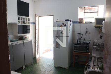 Casa 3 Cozinha de casa à venda com 3 quartos, 360m² em Califórnia, Belo Horizonte