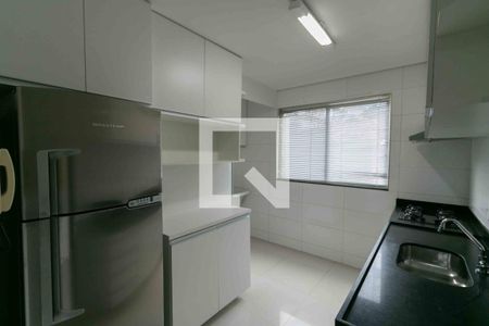 Cozinha de apartamento para alugar com 3 quartos, 80m² em Itapoã, Belo Horizonte