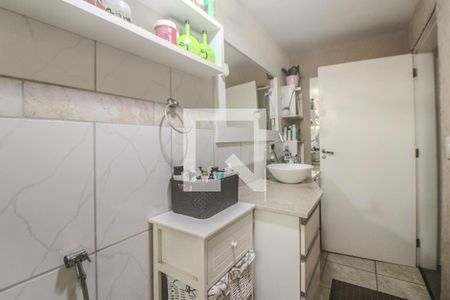 Banheiro de apartamento à venda com 2 quartos, 90m² em Floresta, Porto Alegre