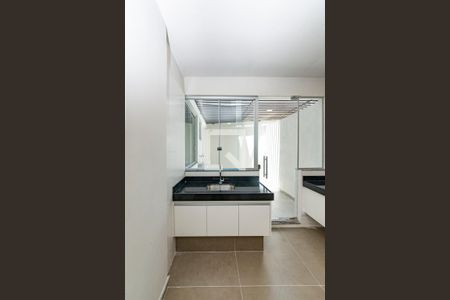 Cozinha de apartamento para alugar com 2 quartos, 90m² em Buritis, Belo Horizonte