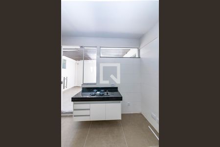 Cozinha de apartamento para alugar com 2 quartos, 90m² em Buritis, Belo Horizonte