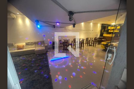 Casa à venda com 3 quartos, 300m² em Piratininga, Niterói