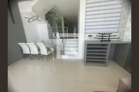 Casa à venda com 3 quartos, 300m² em Piratininga, Niterói