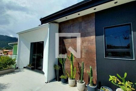 Casa à venda com 4 quartos, 141m² em Piratininga, Niterói