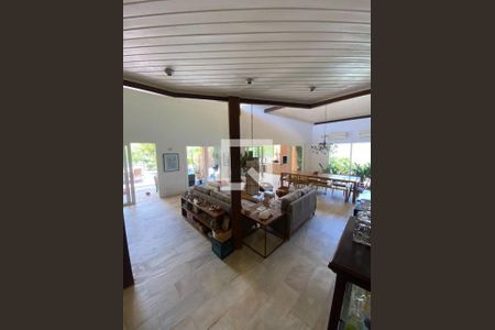 Casa à venda com 4 quartos, 237m² em Badu, Niterói