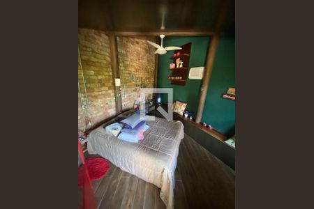 Casa à venda com 4 quartos, 237m² em Badu, Niterói