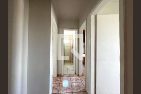 Corredor  de apartamento para alugar com 4 quartos, 85m² em Vila Guarani, São Paulo
