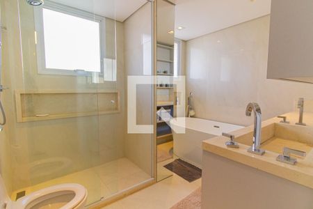 Banheiro da Suíte 1 de apartamento à venda com 3 quartos, 175m² em Vila Romana, São Paulo