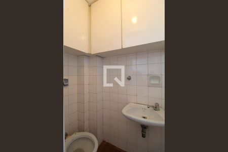 Banheiro de Serviço de apartamento para alugar com 1 quarto, 47m² em Moema, São Paulo
