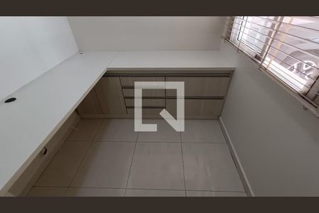 Escritório de casa de condomínio para alugar com 3 quartos, 170m² em Jardim Ibiti do Paco, Sorocaba