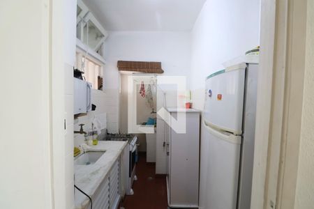 Cozinha de apartamento para alugar com 1 quarto, 43m² em Barra Funda, Guarujá