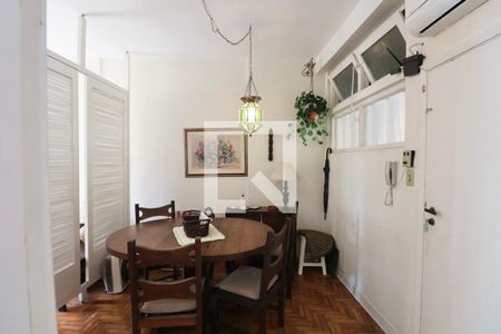 Sala de apartamento para alugar com 1 quarto, 43m² em Barra Funda, Guarujá