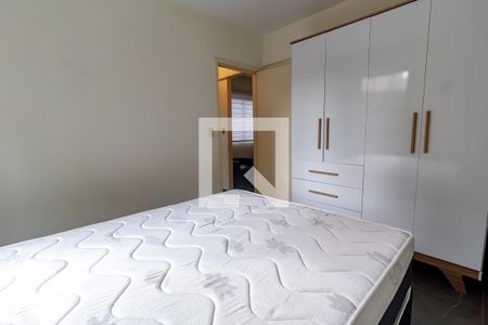 Quarto 1 de apartamento para alugar com 2 quartos, 55m² em Vila Hamburguesa, São Paulo