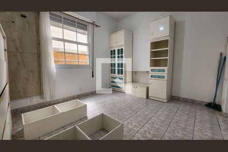 Sala de kitnet/studio para alugar com 1 quarto, 28m² em Boqueirão, Santos