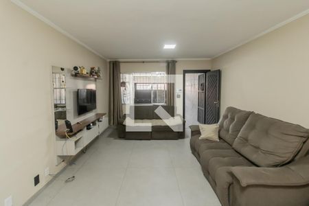 Sala de casa à venda com 3 quartos, 107m² em Vila Mesquita, São Paulo