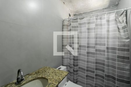 Banheiro de casa à venda com 3 quartos, 107m² em Vila Mesquita, São Paulo
