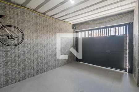 Garagem de casa à venda com 3 quartos, 107m² em Vila Mesquita, São Paulo