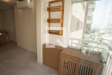 Sacada/Sala de apartamento para alugar com 2 quartos, 60m² em Água Branca, São Paulo