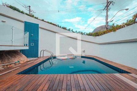 Casa à venda com 5 quartos, 350m² em São Francisco, Niterói