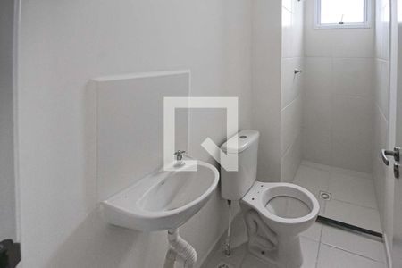 Banheiro de apartamento para alugar com 2 quartos, 30m² em Vila Santa Clara, São Paulo