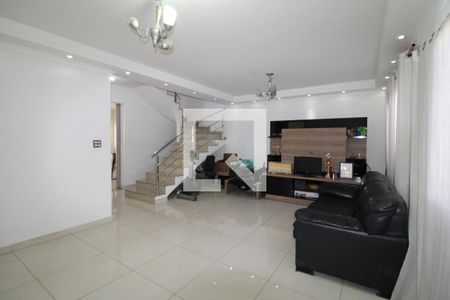 Sala de casa à venda com 4 quartos, 315m² em Parque Peruche, São Paulo