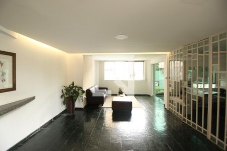 Hall social de apartamento à venda com 3 quartos, 133m² em Serra, Belo Horizonte