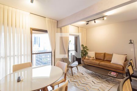 Sala de apartamento para alugar com 2 quartos, 100m² em Itaim Bibi, São Paulo