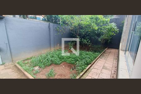 Jardim de casa à venda com 4 quartos, 400m² em Jardim Colombo, São Paulo