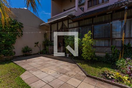 Quintal de casa à venda com 5 quartos, 376m² em Jardim Itu, Porto Alegre