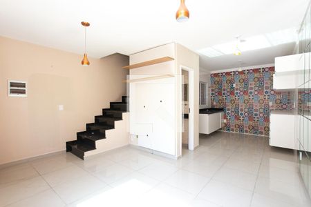 Sala de casa de condomínio à venda com 2 quartos, 68m² em Vila Aricanduva, São Paulo