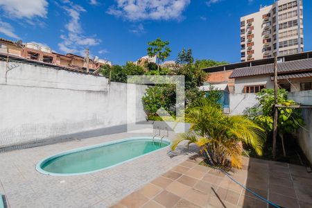 Quintal de casa à venda com 4 quartos, 240m² em Tristeza, Porto Alegre