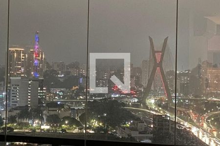Apartamento à venda com 2 quartos, 68m² em Vila Cordeiro, São Paulo