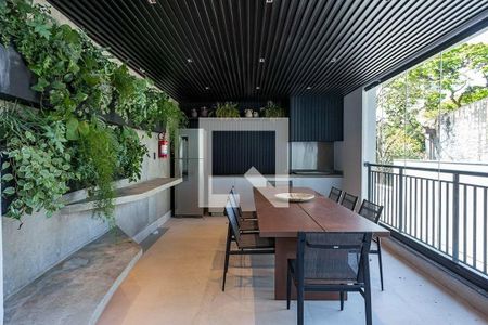Apartamento à venda com 2 quartos, 68m² em Vila Cordeiro, São Paulo